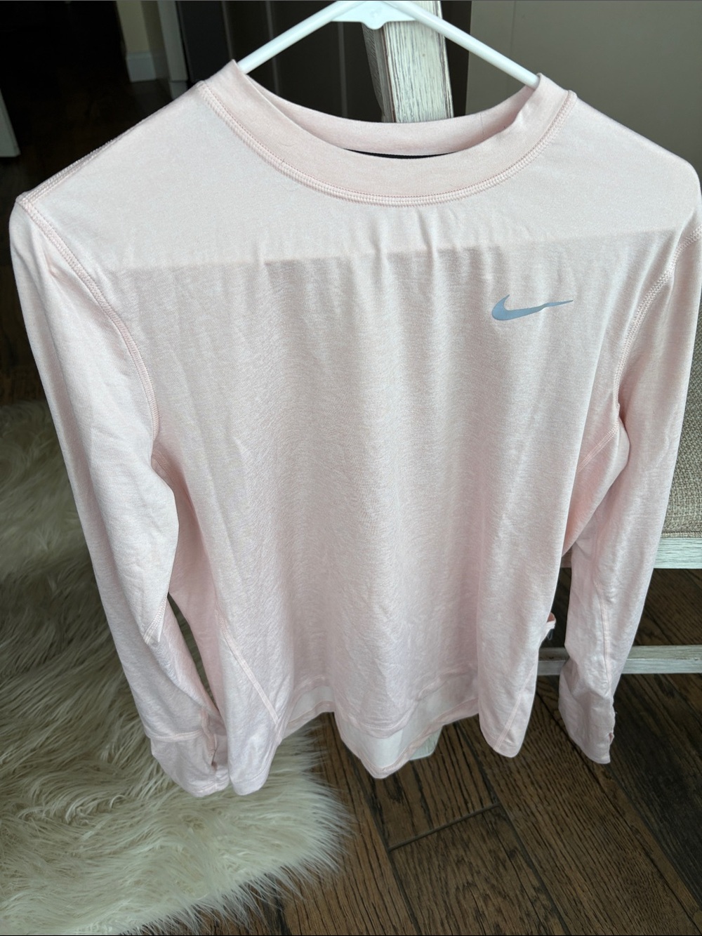 Nike running top sz Medium